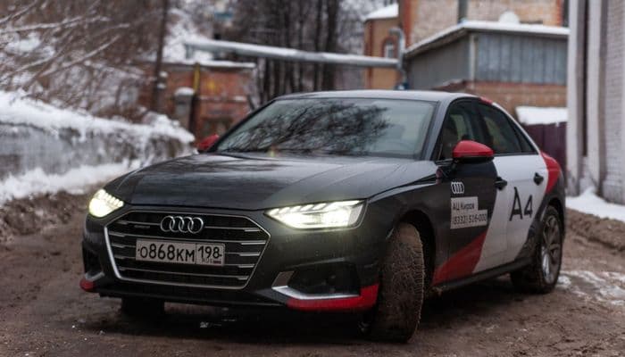 «Пристегнись, я стартую»: тест-драйв обновлённого AUDI A4 2020