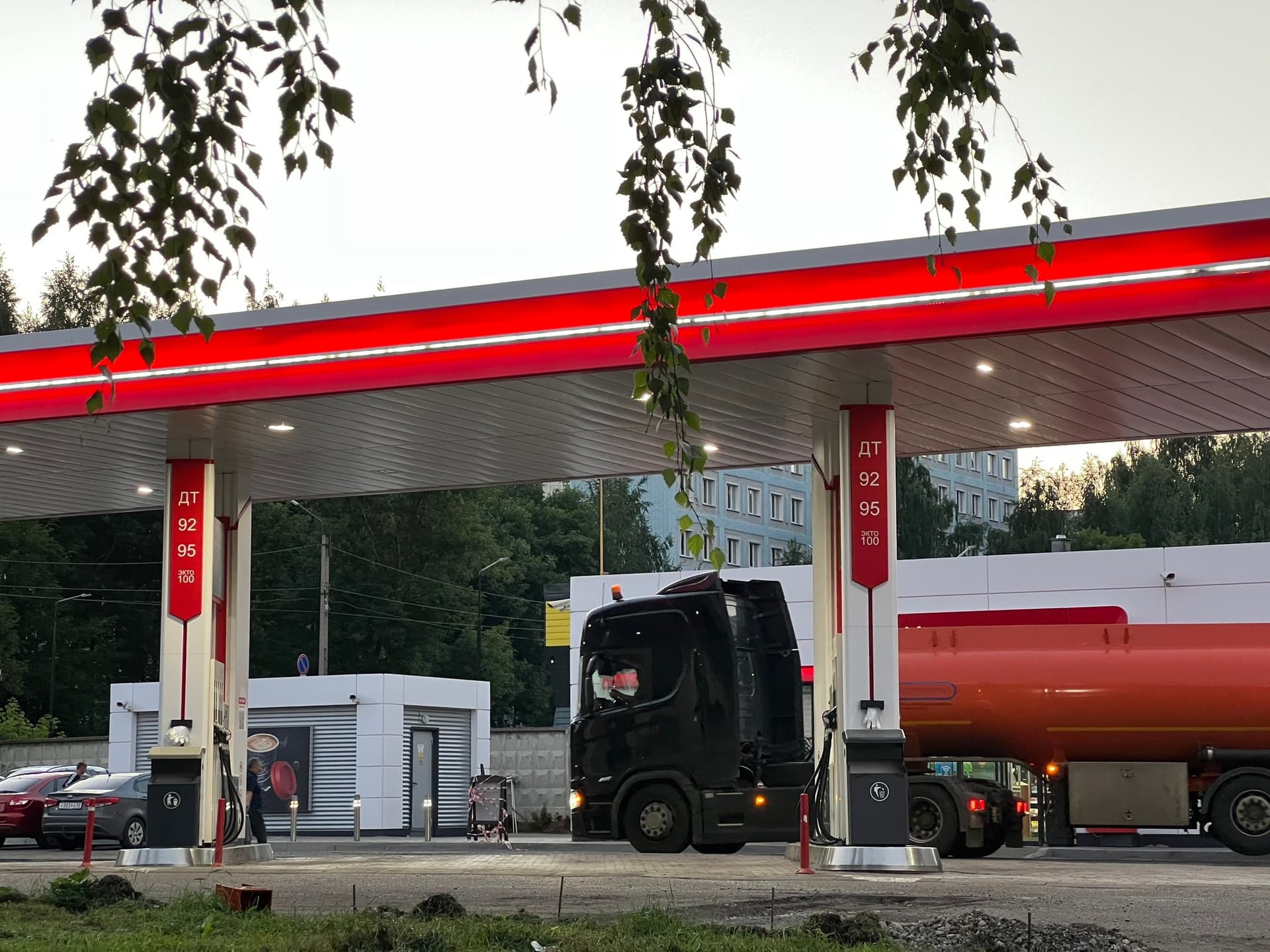 В Кировской области договорились сдерживать рост цен на бензин